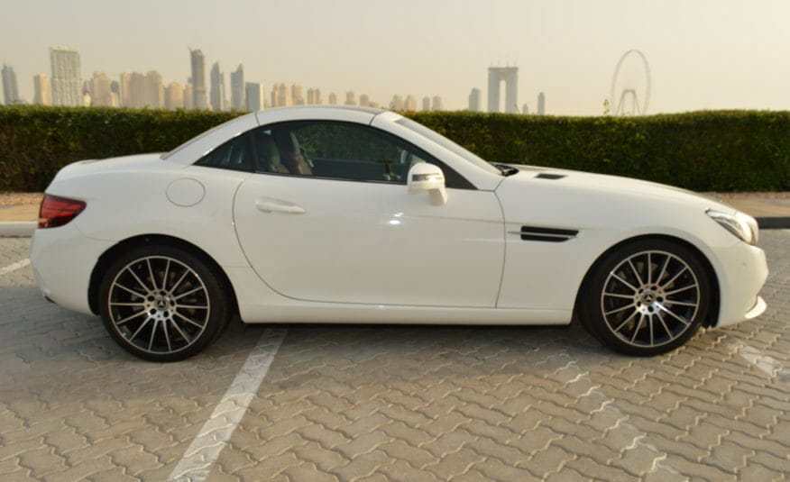 Mercedes Benz SLC 300 AMG – AED 2,300/MONTH