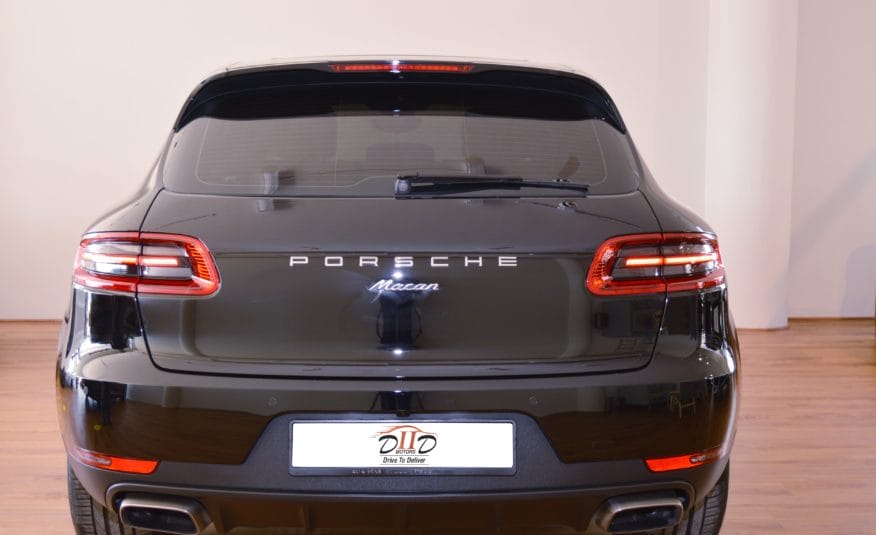 Porsche Macan-                    AED 2,418/mo
