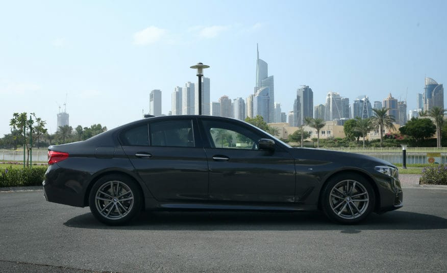 BMW 520i M-Sport | AED 2,000/MONTH