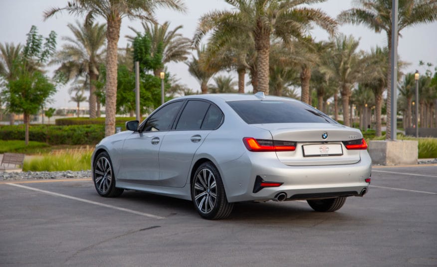 BMW 320i | AED 2,515/month